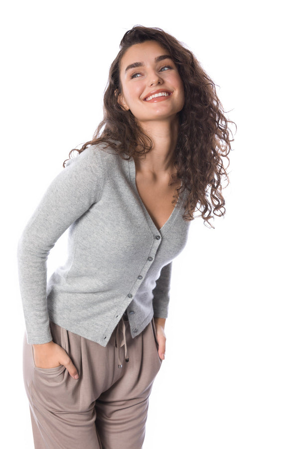 Cardigan con scollo a V in cashmere sostenibile